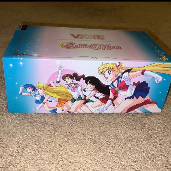 Pretty Guardian Sailor Moon Vans - Picture 8 of 8